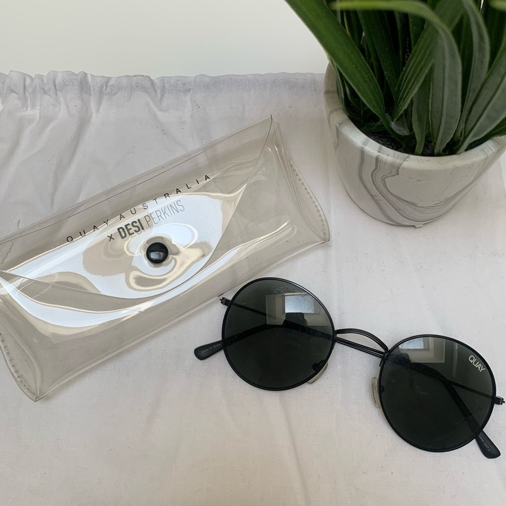 QUAY black round sunglasses- x Dessie Perkins